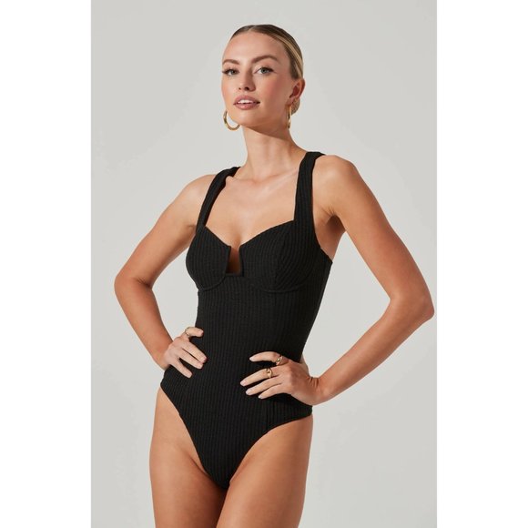 ASTR the Label Aria Tank Bodysuit in Black - NWT - Size XS - Picture 5 of 6